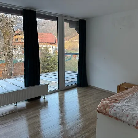 Waldrand Apartment *
